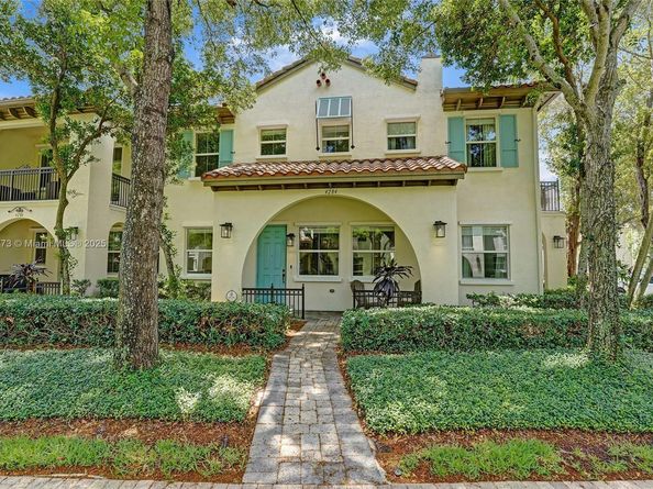 4284 Cascada Cir, Cooper City FL 33024