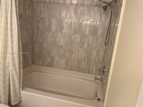 601 NE 36th St 1908, Miami FL 33137