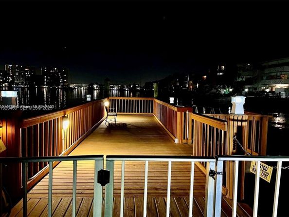 100 Golden Isles Dr 605, Hallandale Beach FL 33009