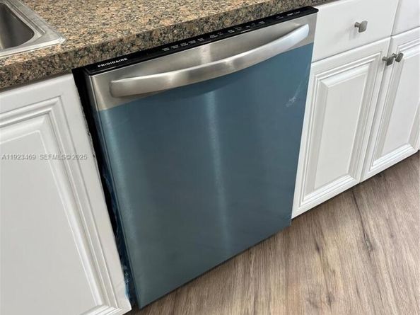 100 Golden Isles Dr 605, Hallandale Beach FL 33009