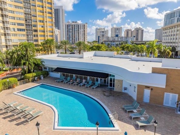 100 Golden Isles Dr 605, Hallandale Beach FL 33009