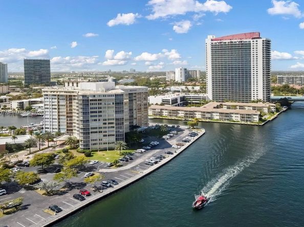 100 Golden Isles Dr 605, Hallandale Beach FL 33009
