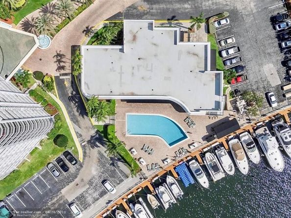 100 Golden Isles Dr 605, Hallandale Beach FL 33009