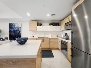 16385 Biscayne Blvd 1502, North Miami Beach FL 33160