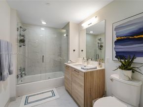 16385 Biscayne Blvd 1502, North Miami Beach FL 33160