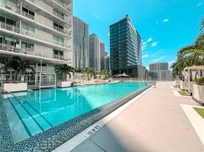 690 SW 1st Ct 2122, Miami FL 33130