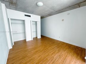 690 SW 1st Ct 2122, Miami FL 33130