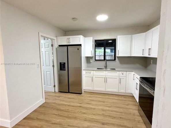 11462 SW 225th St, Miami FL 33170