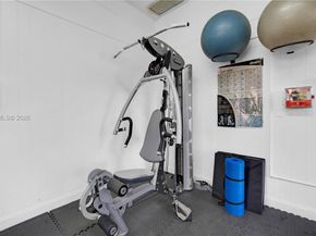 2861 Somerset Dr 301, Lauderdale Lakes FL 33311