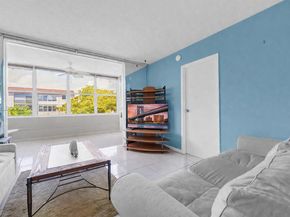2861 Somerset Dr 301, Lauderdale Lakes FL 33311