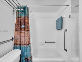 2861 Somerset Dr 301, Lauderdale Lakes FL 33311