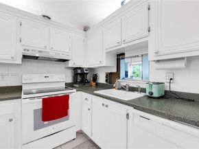 2861 Somerset Dr 301, Lauderdale Lakes FL 33311