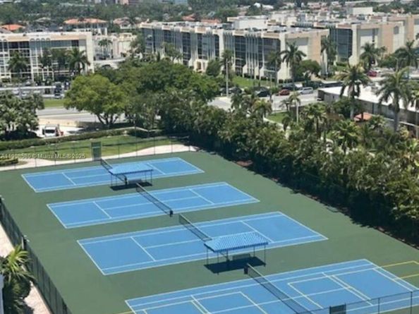 600 Three Islands Blvd 721, Hallandale Beach FL 33009