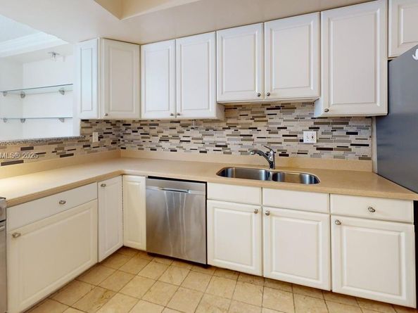 600 Three Islands Blvd 721, Hallandale Beach FL 33009