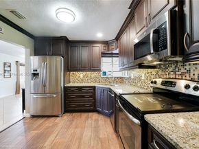 7921 NW 178th St, Hialeah FL 33015