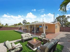 7921 NW 178th St, Hialeah FL 33015