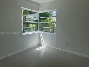 1258 Marseille Dr 2, Miami Beach FL 33141