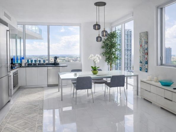92 SW 3rd St 2510, Miami FL 33130