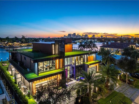 733 Middle River Dr, Fort Lauderdale FL 33304