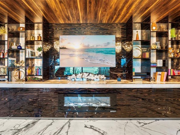 733 Middle River Dr, Fort Lauderdale FL 33304