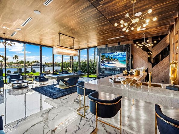 733 Middle River Dr, Fort Lauderdale FL 33304