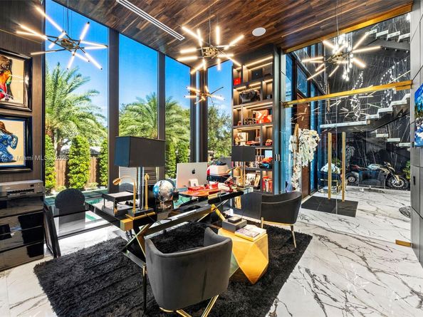 733 Middle River Dr, Fort Lauderdale FL 33304