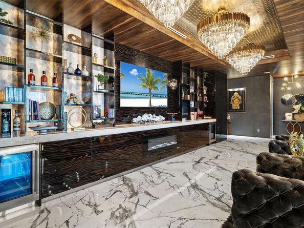 733 Middle River Dr, Fort Lauderdale FL 33304