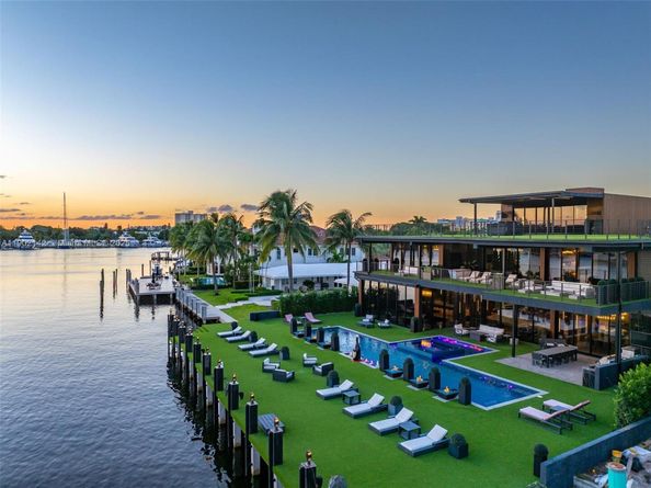 733 Middle River Dr, Fort Lauderdale FL 33304