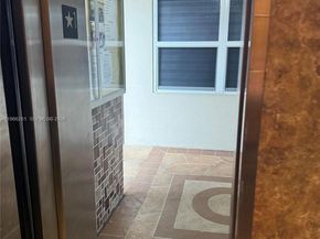 2027 Farnham O 2027, Deerfield Beach FL 33442