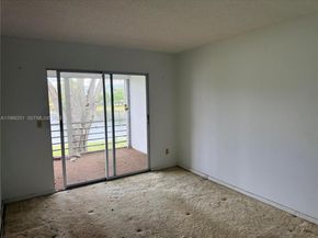 2027 Farnham O 2027, Deerfield Beach FL 33442