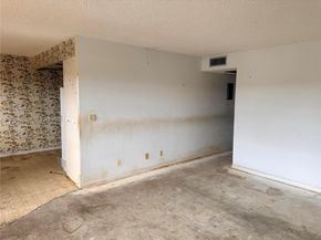 2027 Farnham O 2027, Deerfield Beach FL 33442