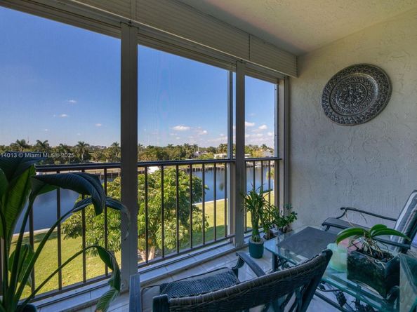 601 Three Islands Blvd 404, Hallandale Beach FL 33009