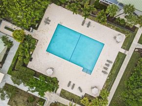 8179 Lakeview Dr, West Palm Beach FL 33412