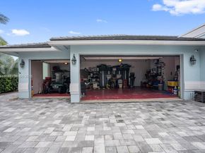 8179 Lakeview Dr, West Palm Beach FL 33412