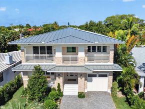 1017 S Palmway, Lake Worth FL 33460