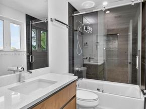1017 S Palmway, Lake Worth FL 33460