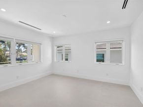 1017 S Palmway, Lake Worth FL 33460