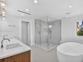 1017 S Palmway, Lake Worth FL 33460