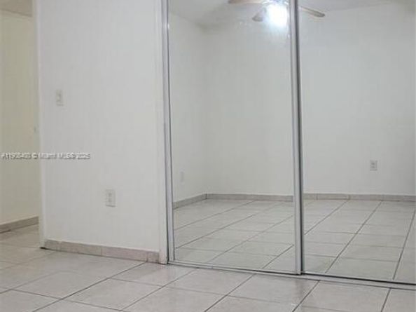 8990 SW 24th St 33, Miami FL 33165