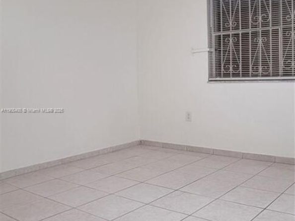 8990 SW 24th St 33, Miami FL 33165