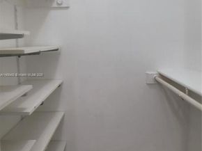 8990 SW 24th St 33, Miami FL 33165