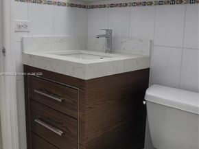 8990 SW 24th St 33, Miami FL 33165