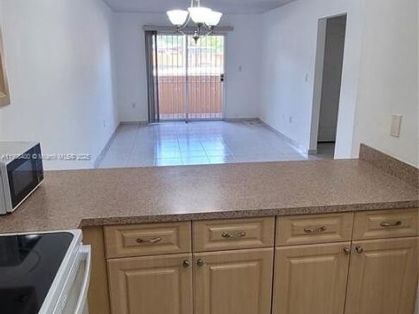 8990 SW 24th St 33, Miami FL 33165