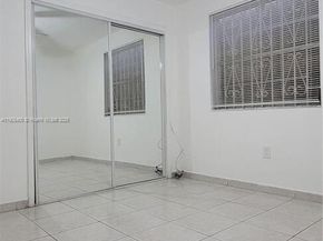 8990 SW 24th St 33, Miami FL 33165