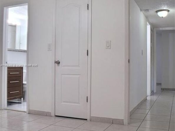 8990 SW 24th St 33, Miami FL 33165