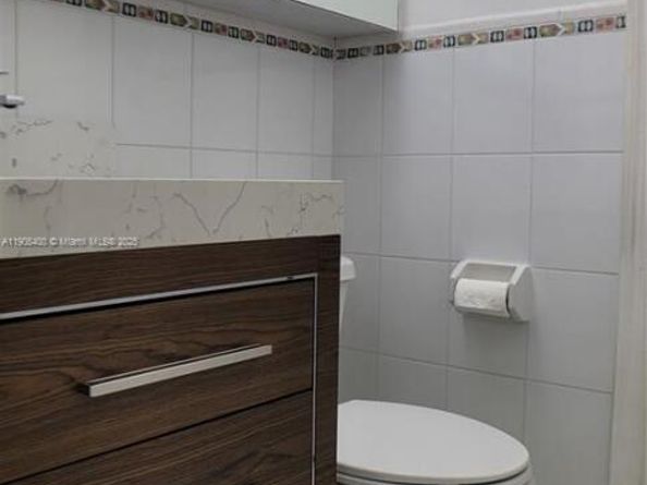 8990 SW 24th St 33, Miami FL 33165