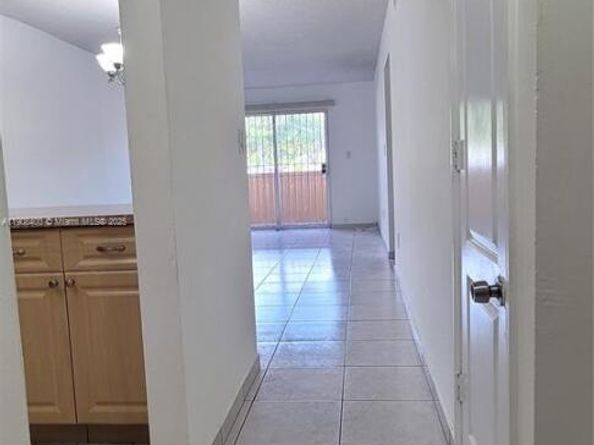 8990 SW 24th St 33, Miami FL 33165