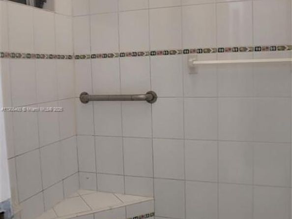 8990 SW 24th St 33, Miami FL 33165