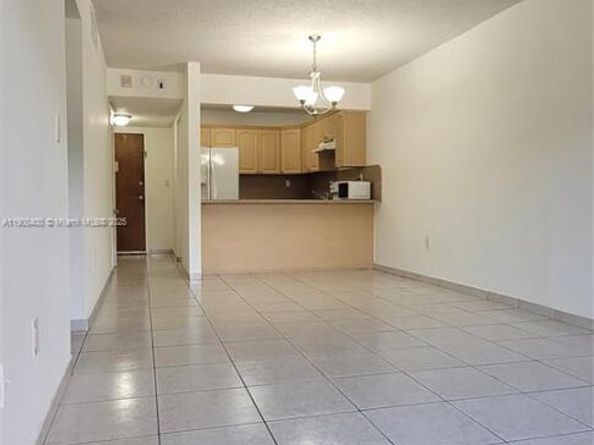 8990 SW 24th St 33, Miami FL 33165