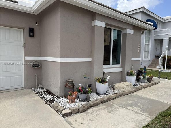 3091 Lighthouse Pl, Margate FL 33063